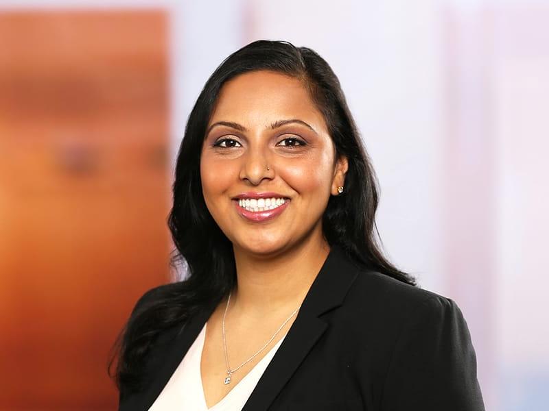 Professional Cropped Poonam Patidar Mintz