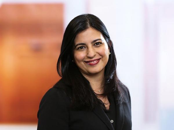 Professional Cropped Kakalia Narges Mintz