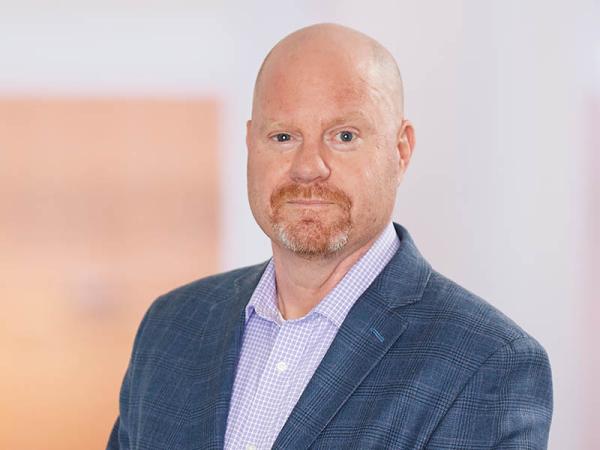 Professional Cropped Renaud Mike Mintz